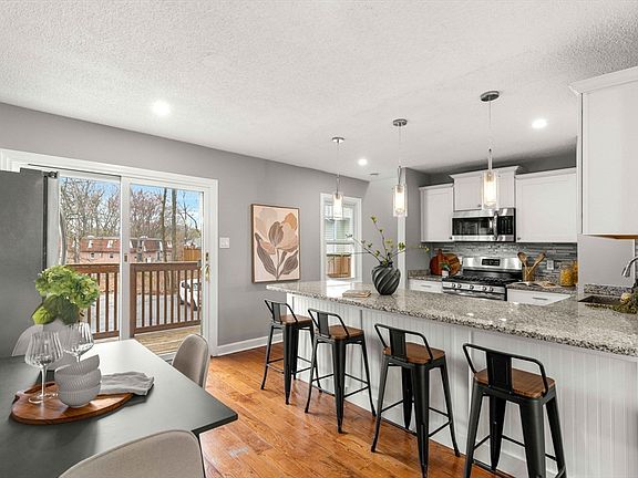 5th image of 357 Boylston St APT 5