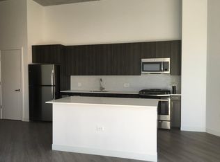 948 W Huron St #A401, Chicago, IL 60642