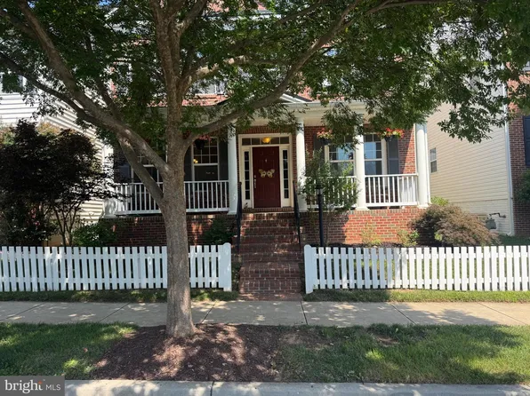 22780 Sweetspire Dr, Clarksburg, MD 20871