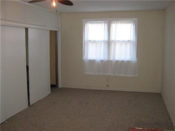 5th image of 2739 N 47th Ter