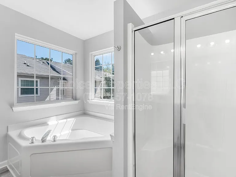 9516 Drains Bay Ct — Photo 17