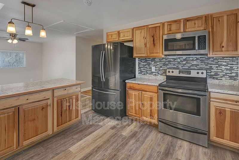 1st image of 1605 11th Ave