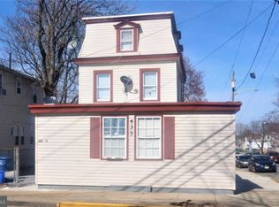 437 Bridgeboro St, Riverside, NJ 08075