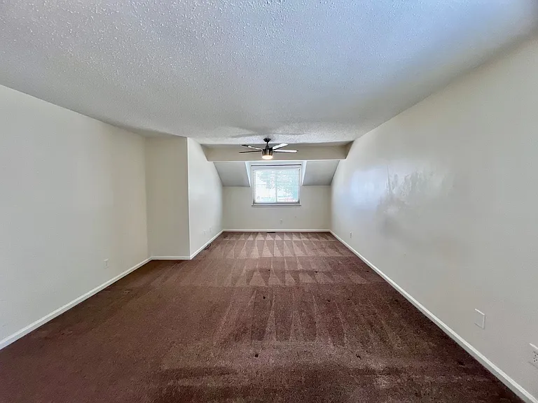 1611 Slidell Ln — Photo 13