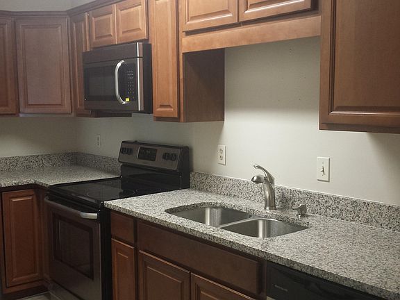 3rd image of 3535 Sable Palm Ln Unit P