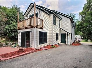 226 W Capitol Dr, Hartland, WI 53029
