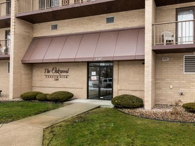 1380 Oakwood Ave APT 302, Des Plaines, IL, 60016