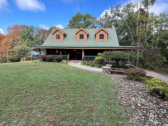3rd image of 2261A Glades Rd