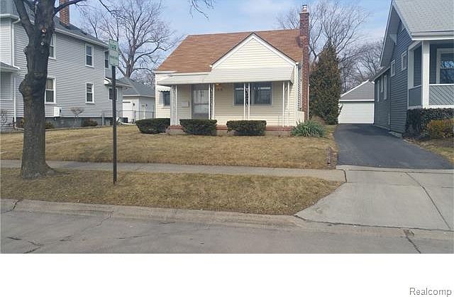 2nd image of 17435 Huron River Dr