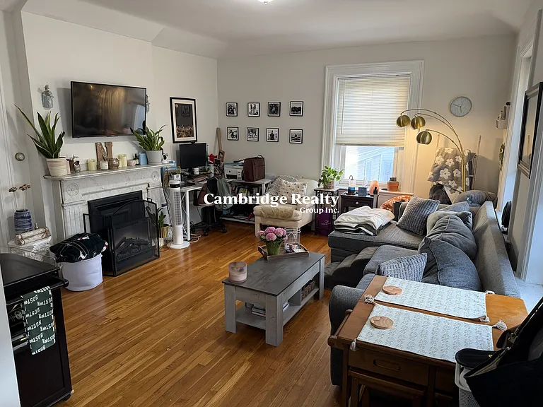 41 Crescent St #2 — Photo 2