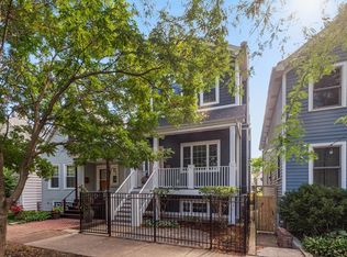 2233 W Fletcher St, Chicago, IL 60618