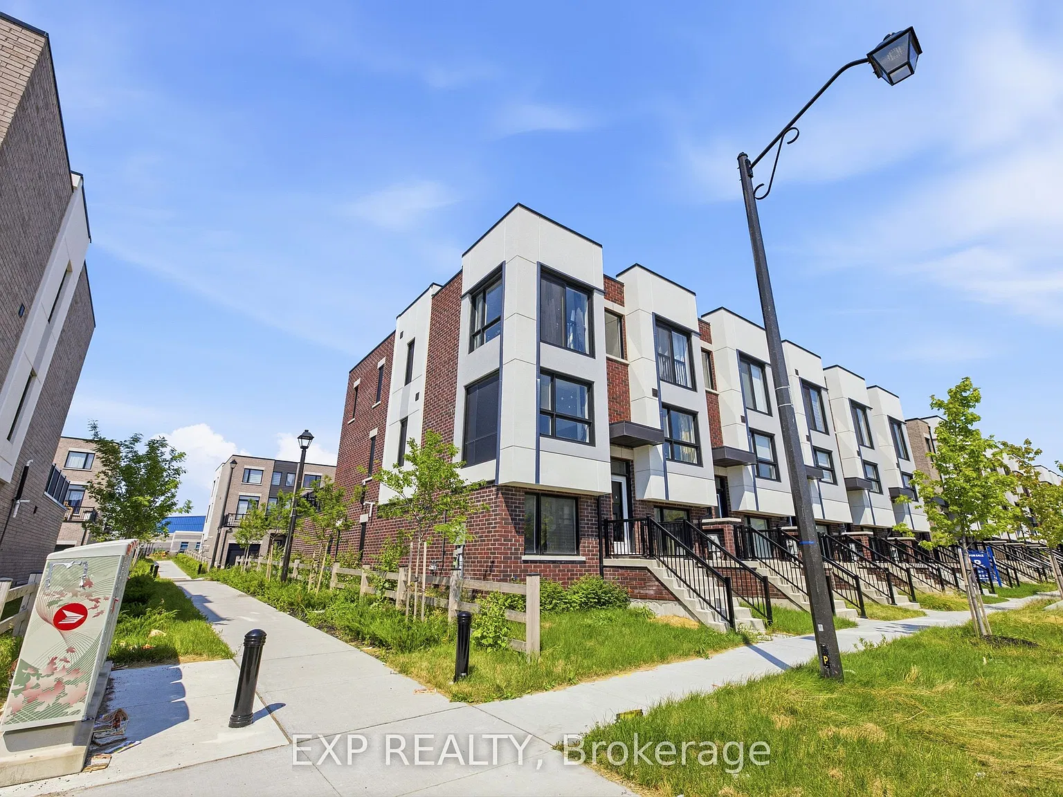 3 bed, $3,295 — Photo 4