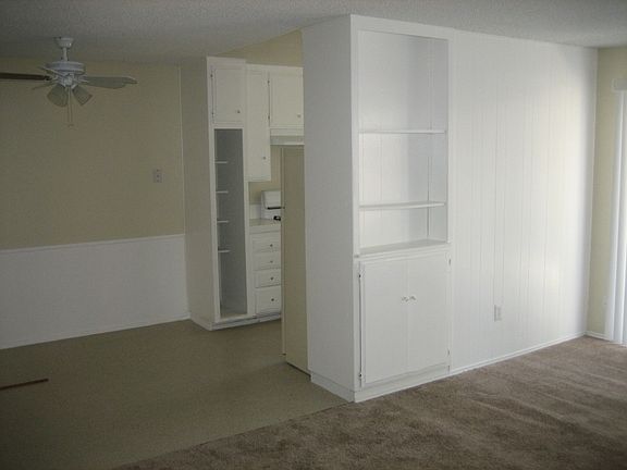 3rd image of 3666 43rd St APT 4