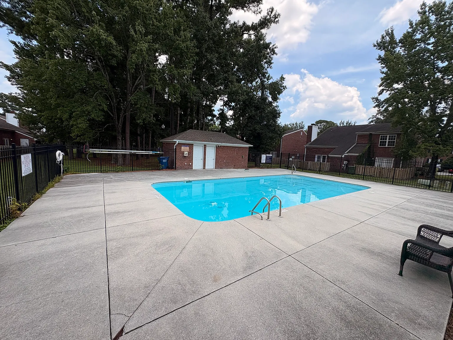 3 bed, 1386 sqft, $1,850 — Photo 3