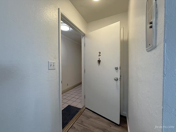 4th image of 690 Bradford St #2