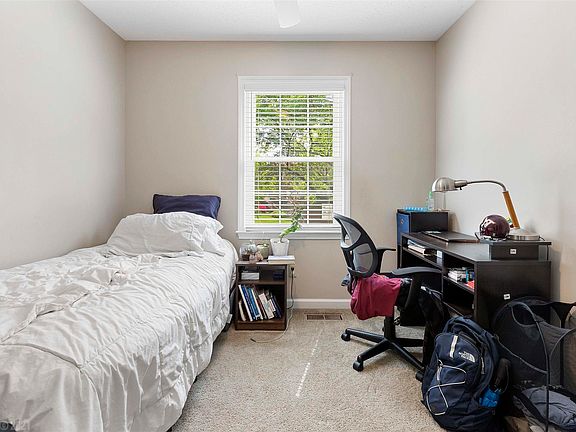 5th image of 2835 Chelsea Ct