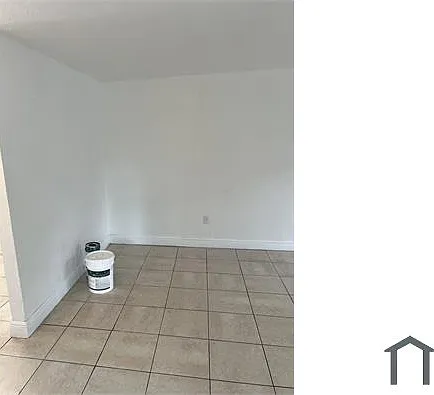 2 bed, 900 sqft, $1,899 — Photo 3