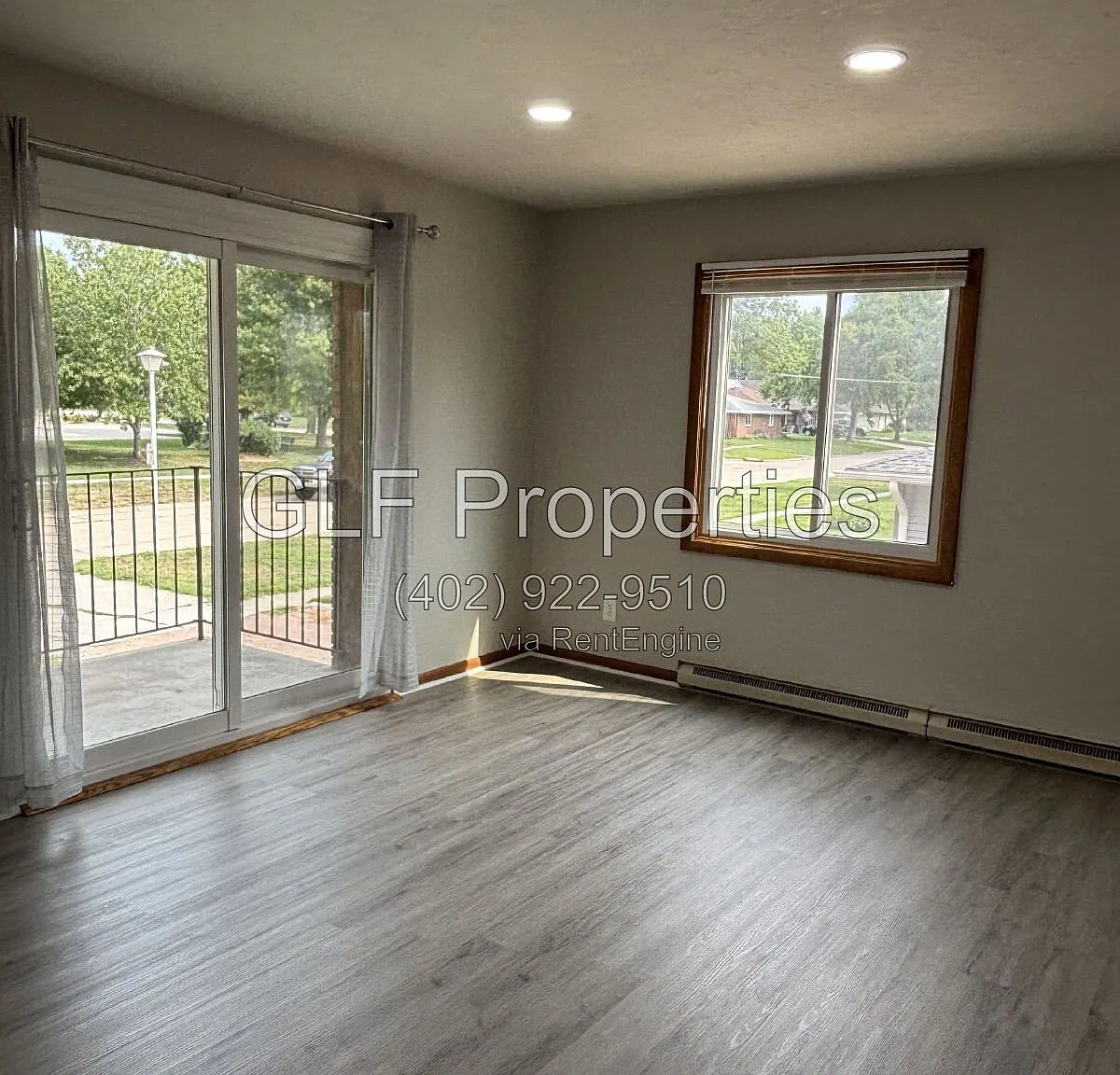 2 bed, 1.0 bath, $900 — Photo 1
