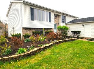 4006 Hill Dr, Zion, IL 60099