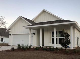 29 Oaktree Blvd, Freeport, FL 32439