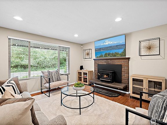 5th image of 18905 176th Avenue NE