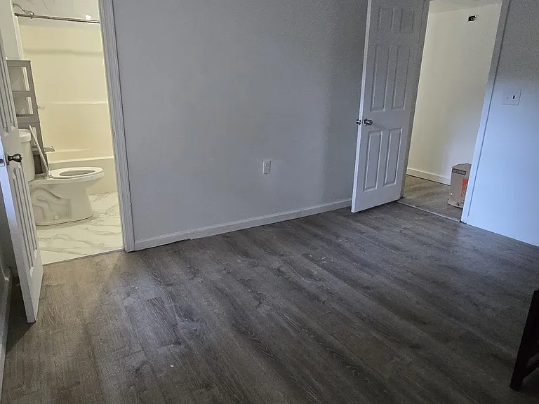 629 W Watson St — Photo 58