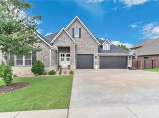 107 NW Highland Rd, Bentonville, AR 72712