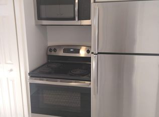 129 Cosey Beach Rd #B6, East Haven, CT 06512