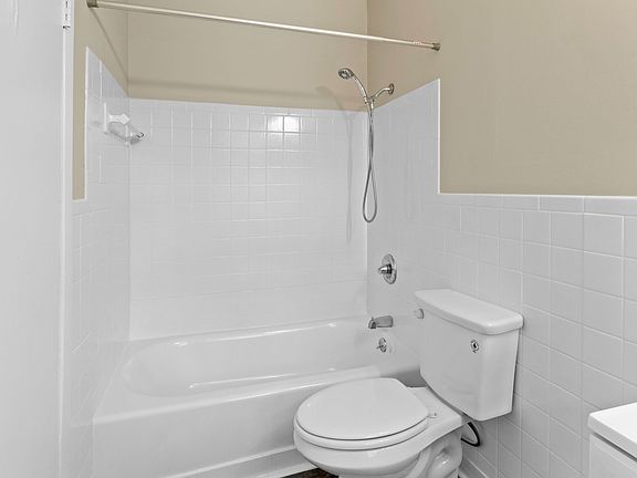 3rd image of 2148 Saint James Ave #2152-4