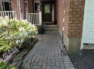 131 Markland Cres, Ottawa, ON K2G5Z8