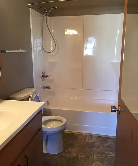 525 W Spring St #4 — Photo 11