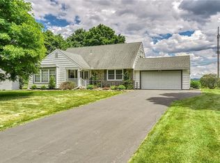 61 Stuyvesant Rd, Pittsford, NY 14534