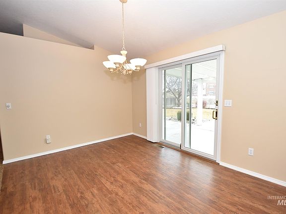 4th image of 2923 Jefferson Pkwy