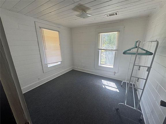 4th image of 404 N Orange Edwards Blvd