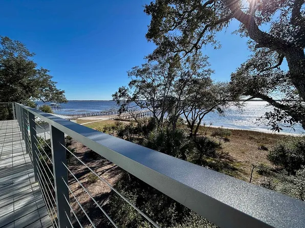 289 Mashes Sands Rd, Panacea, FL 32346