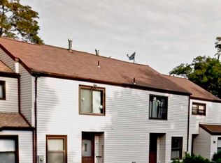 34 Sycamore Dr, Beacon, NY 12508