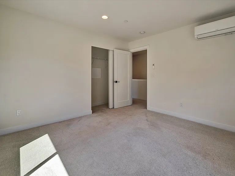 18402 Corliss Ave N #A — Photo 32