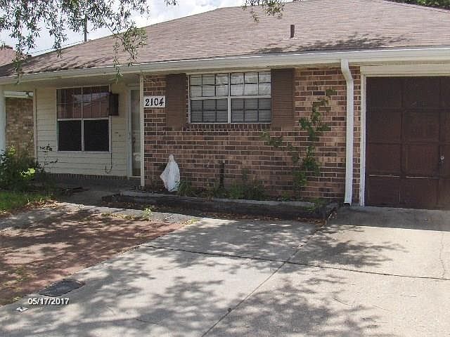 1st image of 2104 Yorktowne Dr