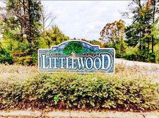 425 Forest Oak Dr, Vicksburg, MS 39180