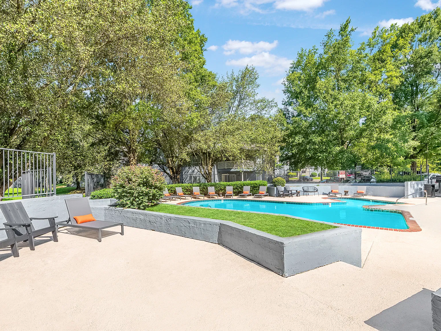 The Slate Charlotte — Photo 4