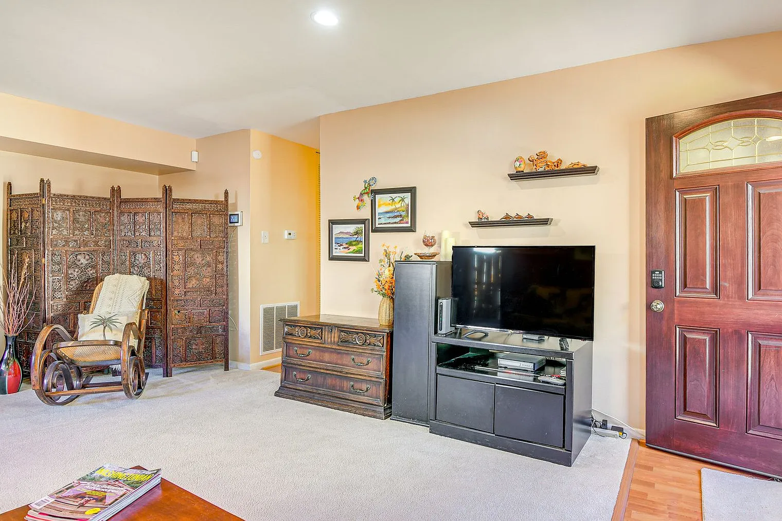 1 bed, 1.0 bath, 893 sqft, $3,612 — Photo 3