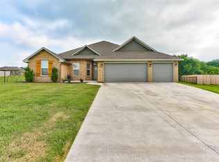 715 SE 37th St, Newcastle, OK 73065