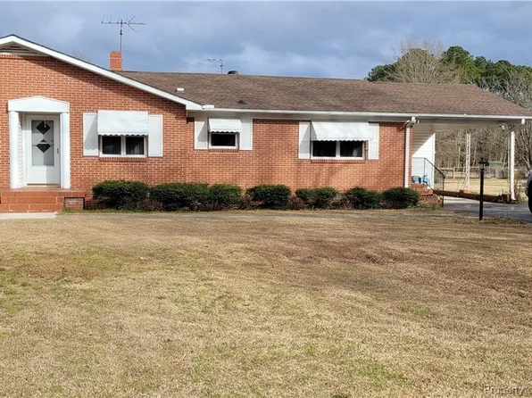 1437 Cedar Creek Rd, Fayetteville, NC 28312