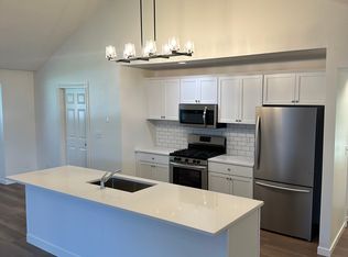 1209 N 9th Ave, Ozark, MO 65721