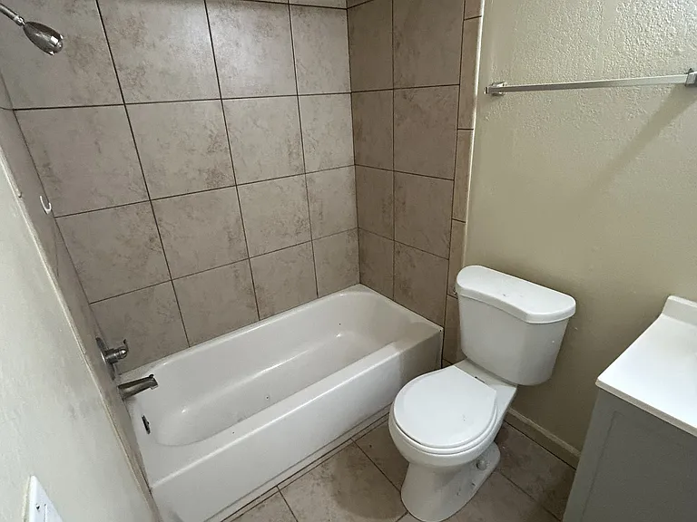 3638 E Monte Vista Dr #7 — Photo 9