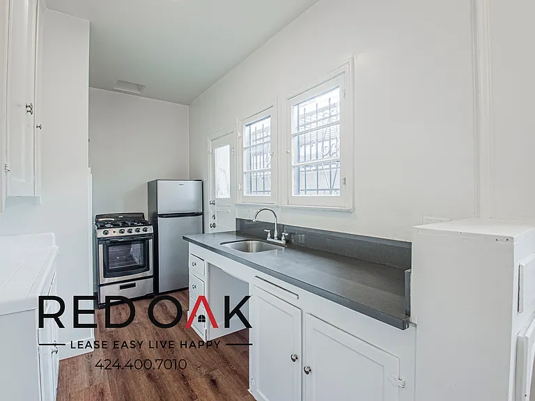 3963 W 7th St #2 — Photo 2