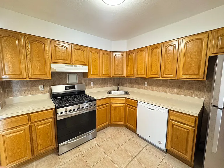 75-15 Caldwell Ave #1A — Photo 4