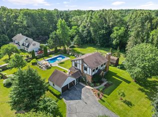 52034 Hickory Rd, Granger, IN 46530