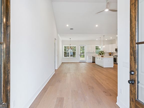 5th image of 168 Old Wharf Rd