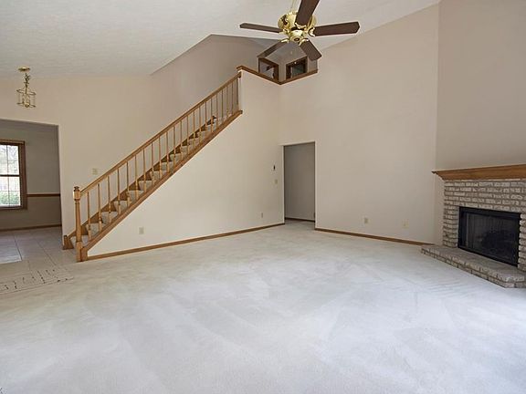 2nd image of 19238 Bradford Ct